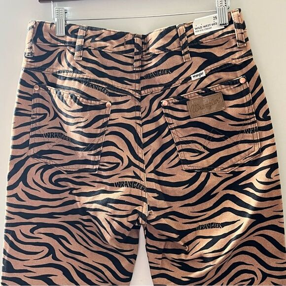 Wrangler Women's High Rise Wild West Purr Print Straight Jeans - Picture 9 of 12